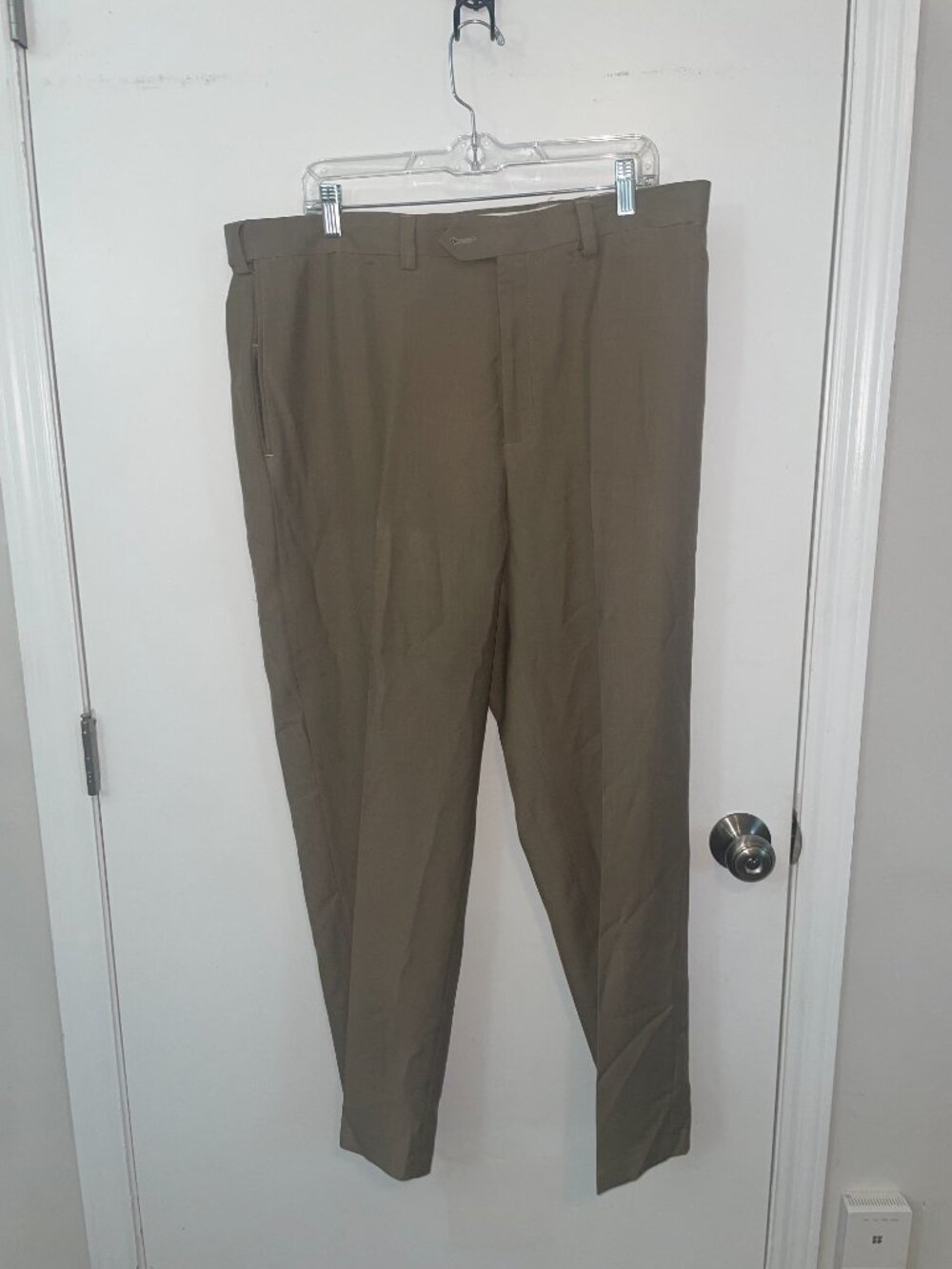 Men's tan Haggar Pant Size Large 38 X 30